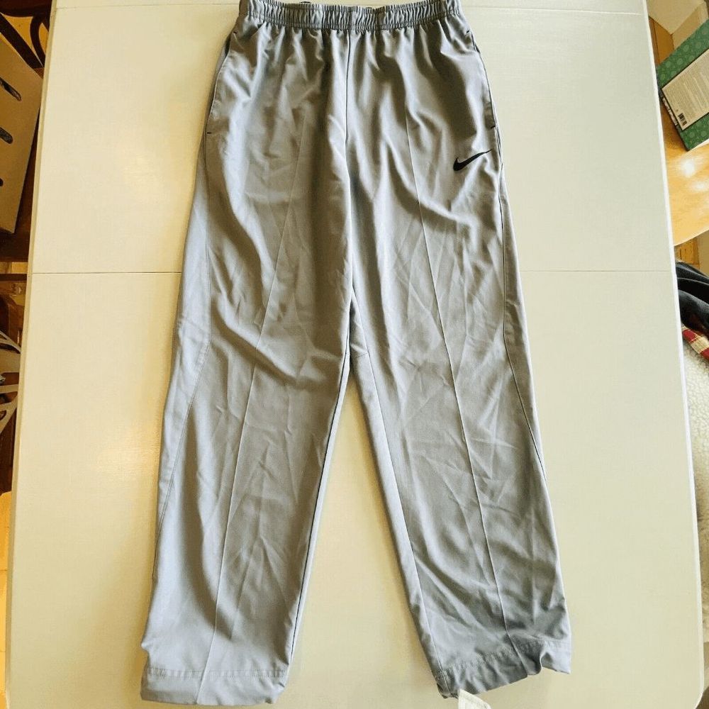 NEW Mens Small NIKE DRI-FIT Track Pants Pockets Adjustable Leg 688497-065 Gray